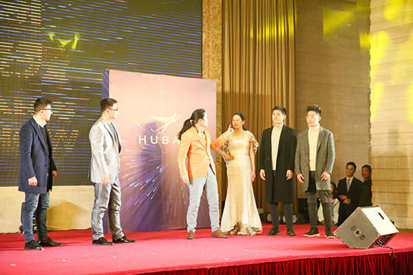 虎豹集團(tuán)&ldquo;米蘭時(shí)裝秀&rdquo;